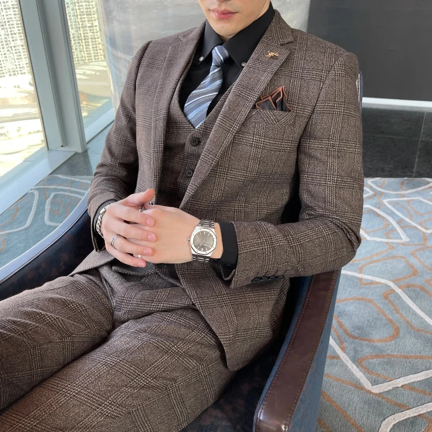 ASTONBURY® Cambridge Plaid Three-Piece Suit