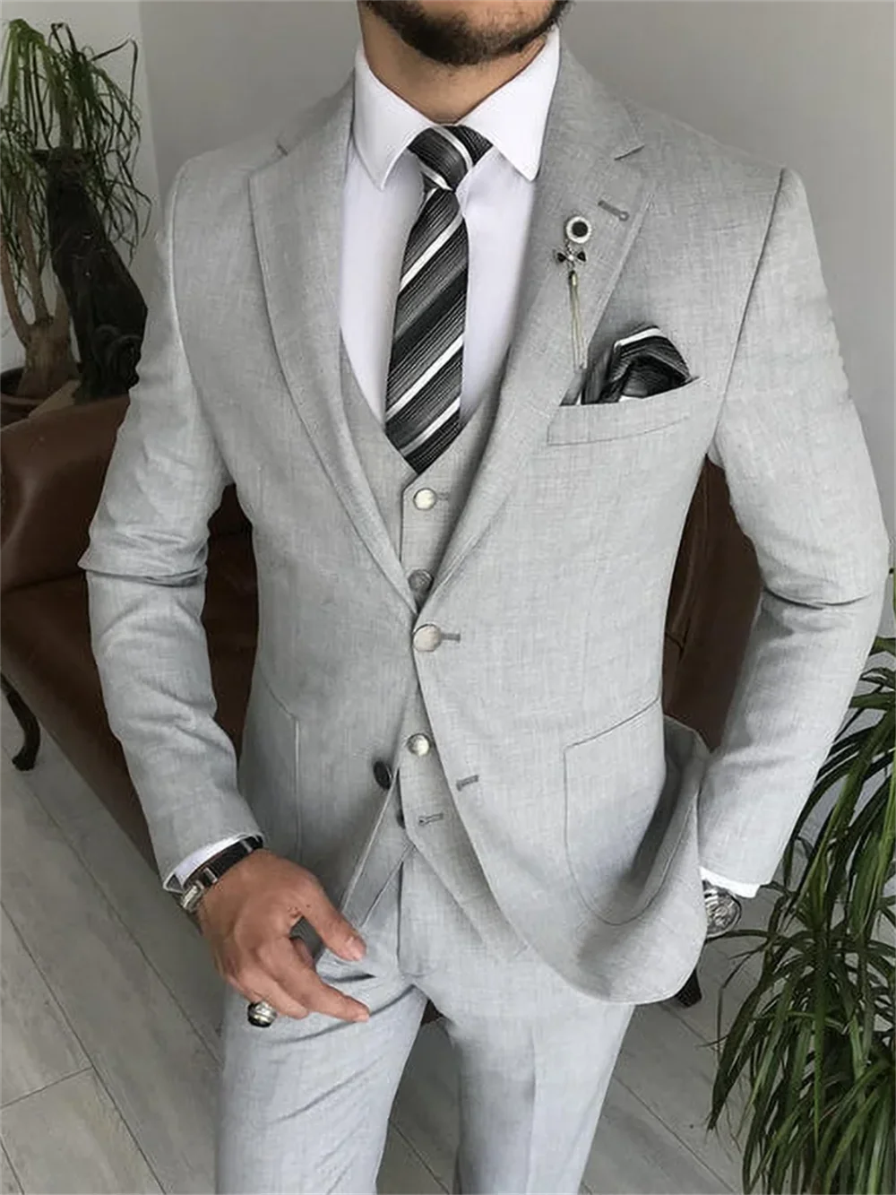 ASTONBURY® Belgrave Light Gray Three-Piece Suit